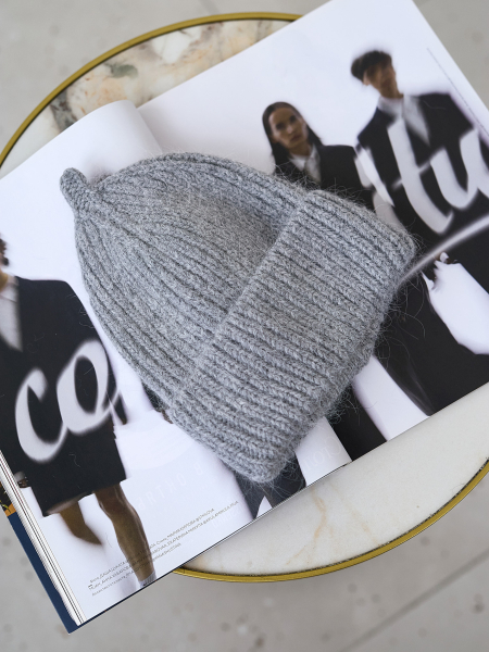 Шапка с "хвостиком" I.B.W., цвет: серый KJ130 купить онлайн Шапка с "хвостиком" I.B.W., цвет: серый KJ130 купить онлайн