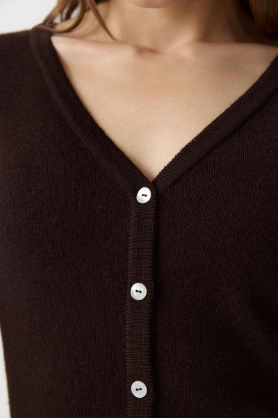 Платье приталенного силуэта с пуговицами Charmstore, цвет: коричневый, 306-51898-551 купить онлайн