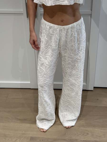 Брюки из фактурной ткани НИ ИМЕНИ, НИ ПОХОЖИХ, цвет: белый, 00-00000357 купить онлайн