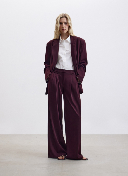 Брюки со складками