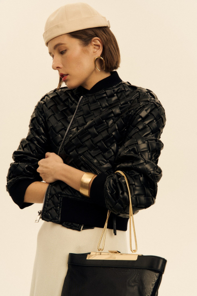 Бомбер из плетеной кожи SAGAS, цвет: Черный, 7300201 купить онлайн Бомбер из плетеной кожи SAGAS, цвет: Черный, 7300201 купить онлайн