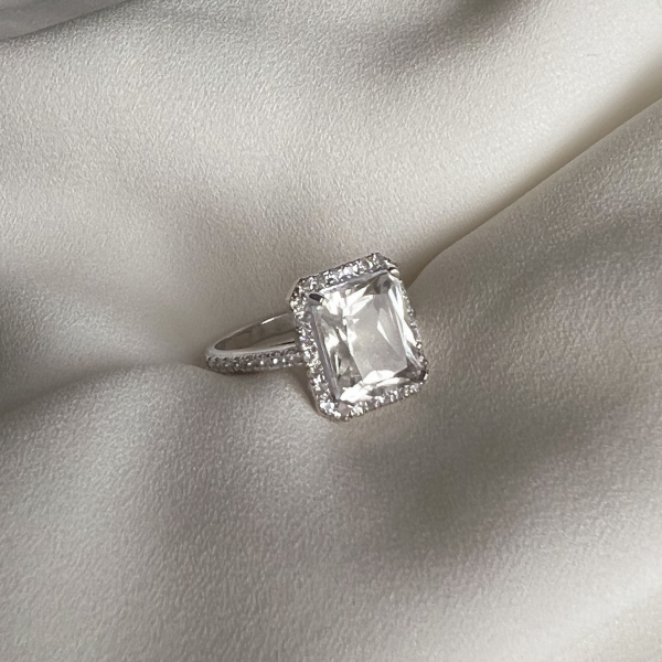 Кольцо Королева с горным хрусталем и белыми топазами The Reason, цвет: Серебряный, клц квин хру 03 купить онлайн