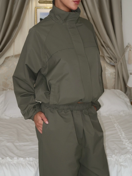 Олимпийка "Ностальгия" MIARTLAND, цвет: оливковый, НФ-00000885 купить онлайн