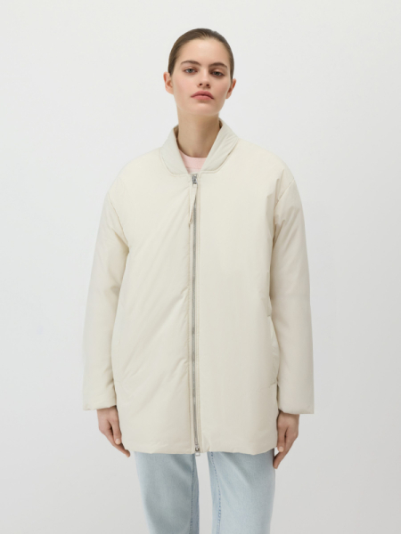 Утепленное полупальто с капюшоном