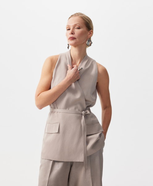 Текстильный жилет с запахом