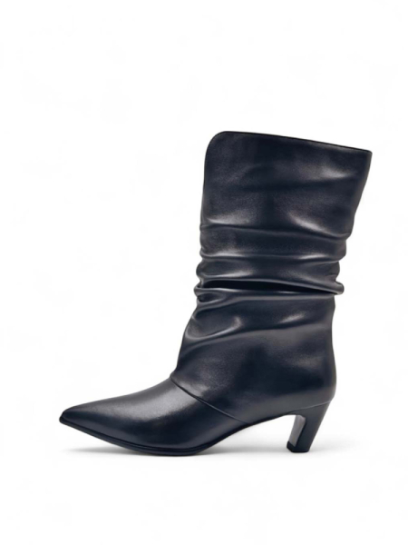 Сапоги демисезонные из натуральной кожи Сапоги демисезонные из натуральной кожи