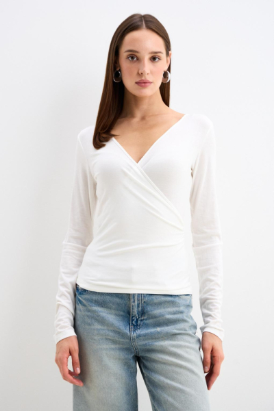 Лонгслив с V-вырезом