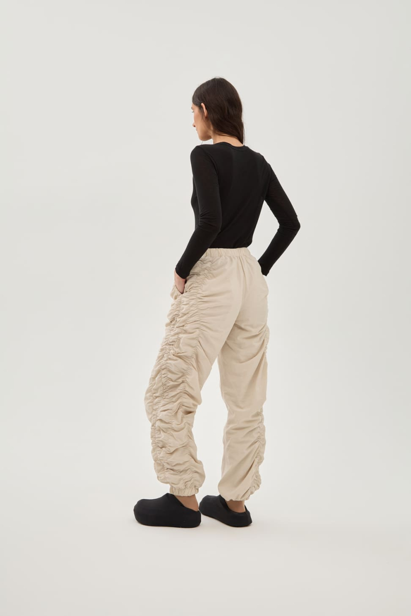 Брюки ренессансные жемчужные UNKE, цвет: бежевый, 2601TR004T_BE купить онлайн