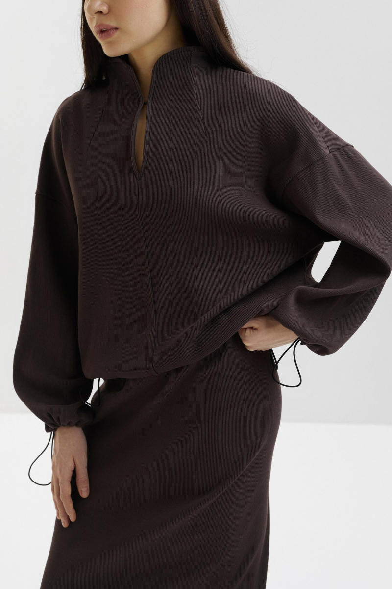 Свитшот с акцентным вырезом marte, цвет: коричневый,  купить онлайн