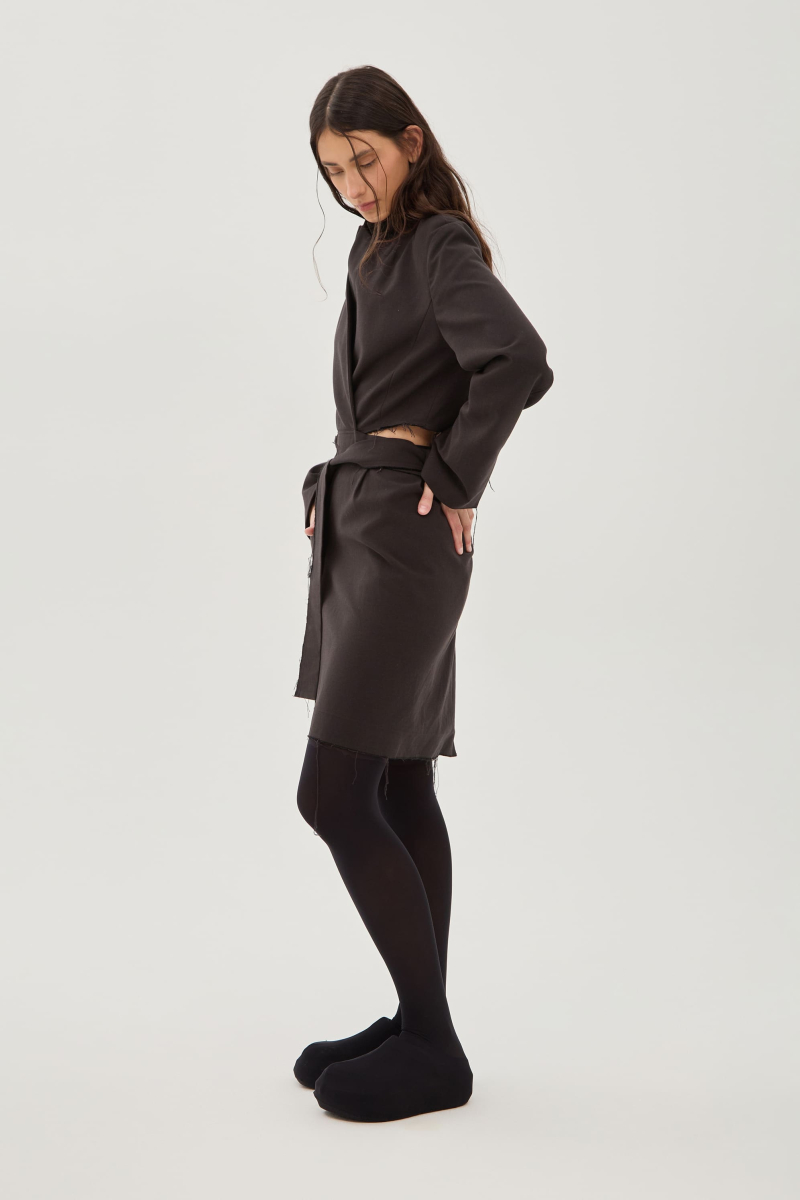 Платье-пиджак с фартуком UNKE, цвет: Черный, 2601D001T_BL купить онлайн