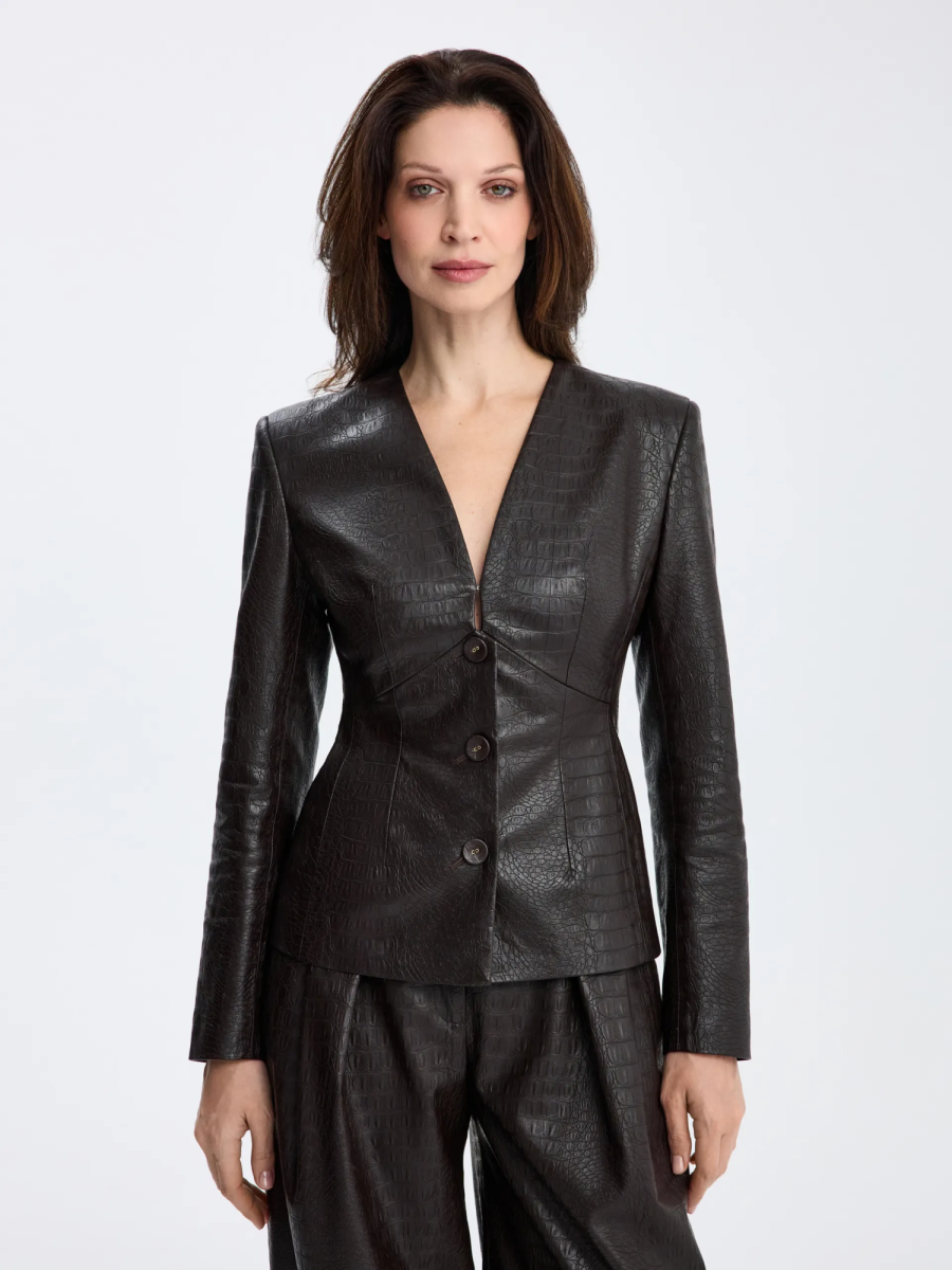 Жакет из фактурной экокожи без лацканов