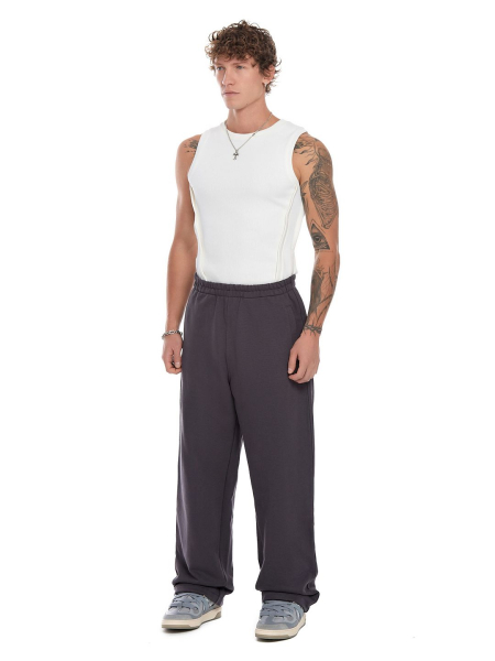 Брюки базовые FRHT, цвет: графит, SPBSMNGR купить онлайн