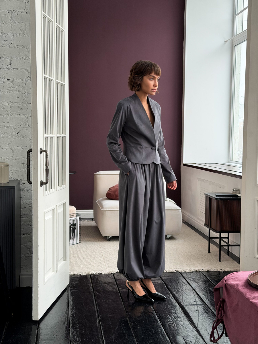 Брюки из замши GARCHIT, цвет: серый, GARZamBrGr купить онлайн