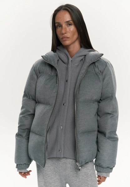 Пуховик "Люси" Manera Odevatca, цвет: серый, LWS-09-03-09 купить онлайн Пуховик "Люси" Manera Odevatca, цвет: серый, LWS-09-03-09 купить онлайн