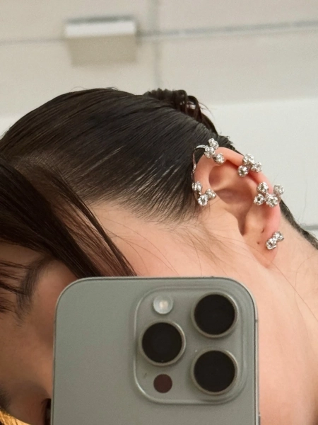 Серебряная серьга-кафф кувшинки «Васюганские болота» SBLESKOM, цвет: Серебряный, 12232 купить онлайн