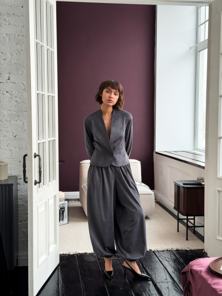 Брюки из замши