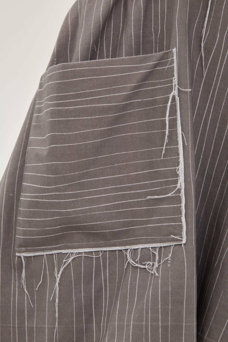 Платье-пиджак с фартуком в нарисованную полоску UNKE, цвет: серый, 2601D001T_GR купить онлайн