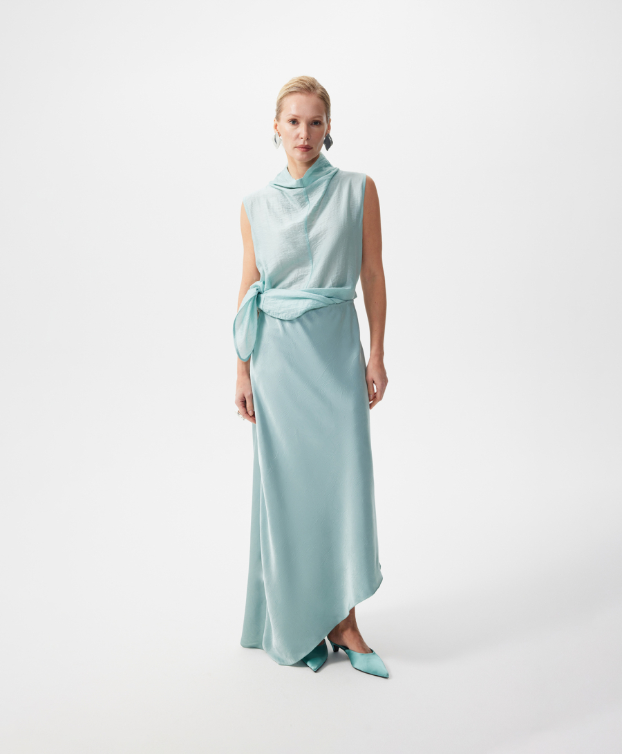 Юбка с асимметричной линией низа