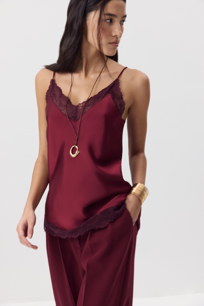 Топ с кружевом Charmstore, цвет: винный, 102-43060-451 купить онлайн Топ с кружевом Charmstore, цвет: винный, 102-43060-451 купить онлайн