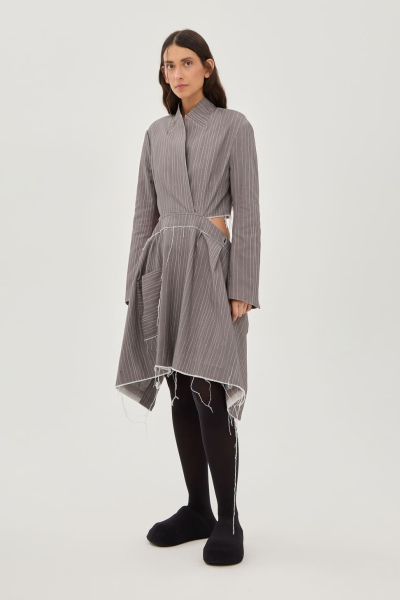 Платье-пиджак с фартуком в нарисованную полоску UNKE, цвет: серый, 2601D001T_GR купить онлайн