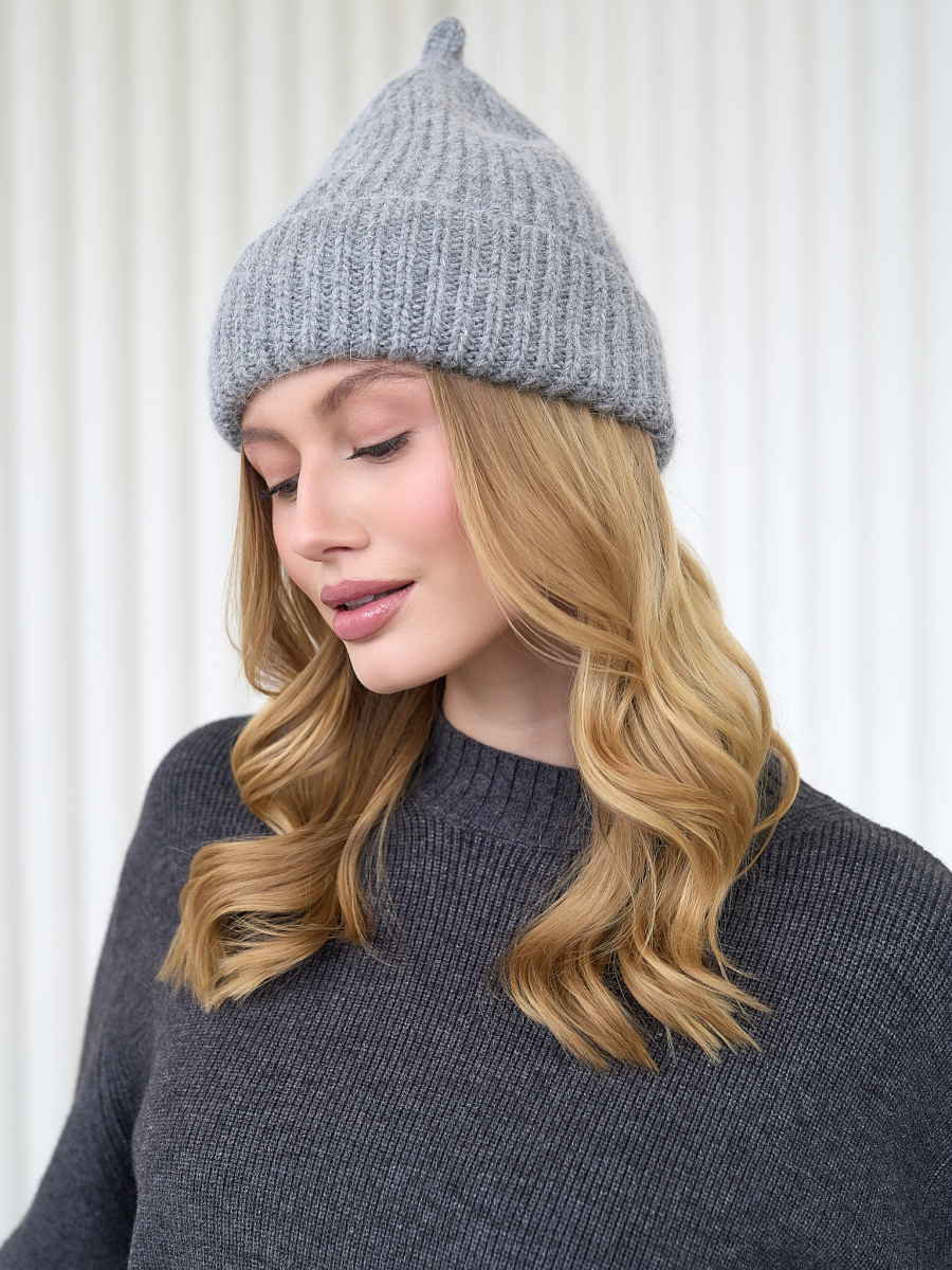 Шапка с "хвостиком" I.B.W., цвет: серый KJ130 купить онлайн Шапка с "хвостиком" I.B.W., цвет: серый KJ130 купить онлайн