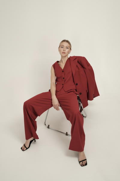 Костюмный жилет НИ ИМЕНИ, НИ ПОХОЖИХ, цвет: красный, 00-00000276 купить онлайн