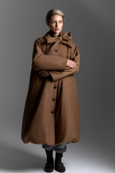 Тренч утепленный макси длины Ricoco, цвет: бежевый, 7048/1 купить онлайн