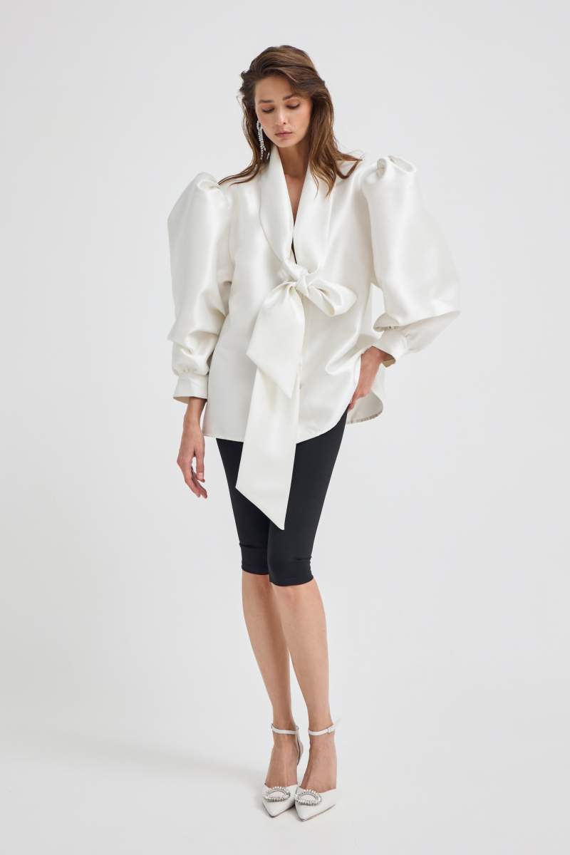 Блуза с бантом