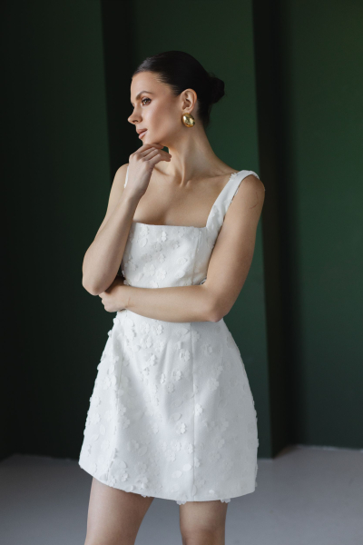 Платье из твида на лямках мини VLVT, цвет: белый, 00-00005377 купить онлайн