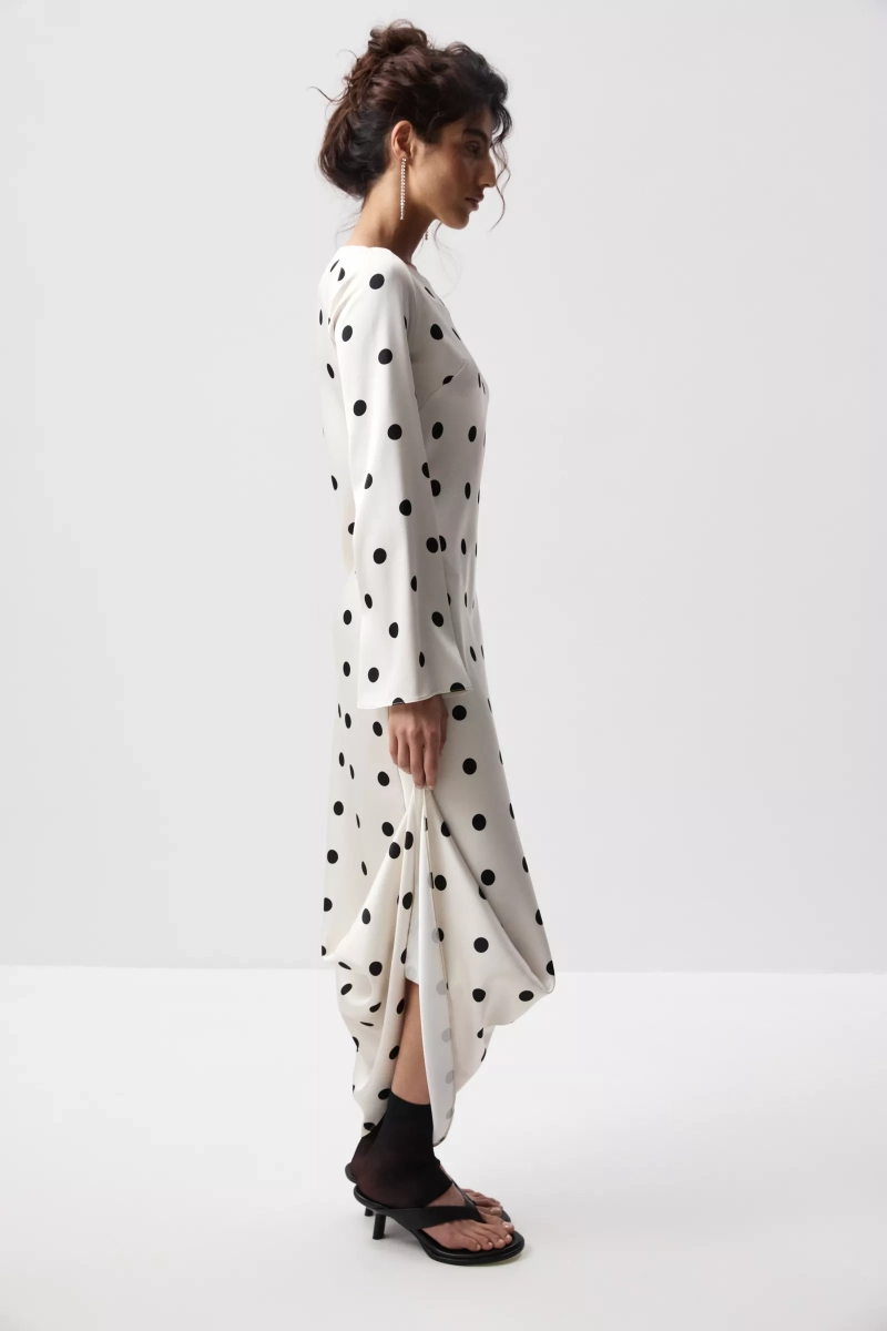 Платье из сатина с расклешенными рукавами Charmstore, цвет: черный горох на молочном 111-56260-1005 |трендовая новинка купить онлайн