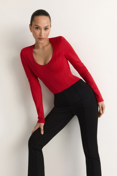 Боди с широкими плечами