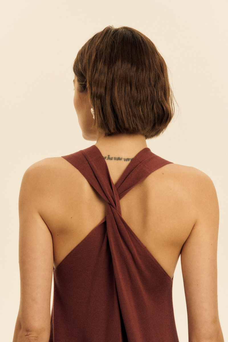 Платье трикотажное с крестом на спине SAGAS, цвет: красный, 250002 купить онлайн