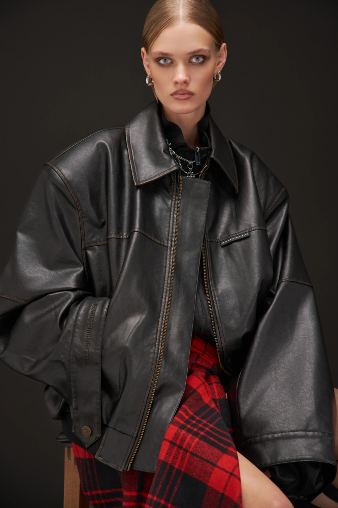 Бомбер "SIGNAL" из веган кожи