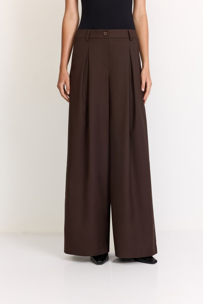 Брюки со складками