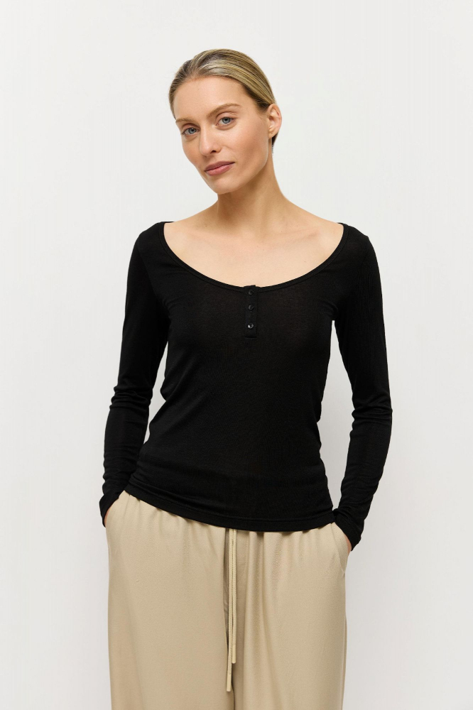 Лонгслив с застежкой на пуговицы