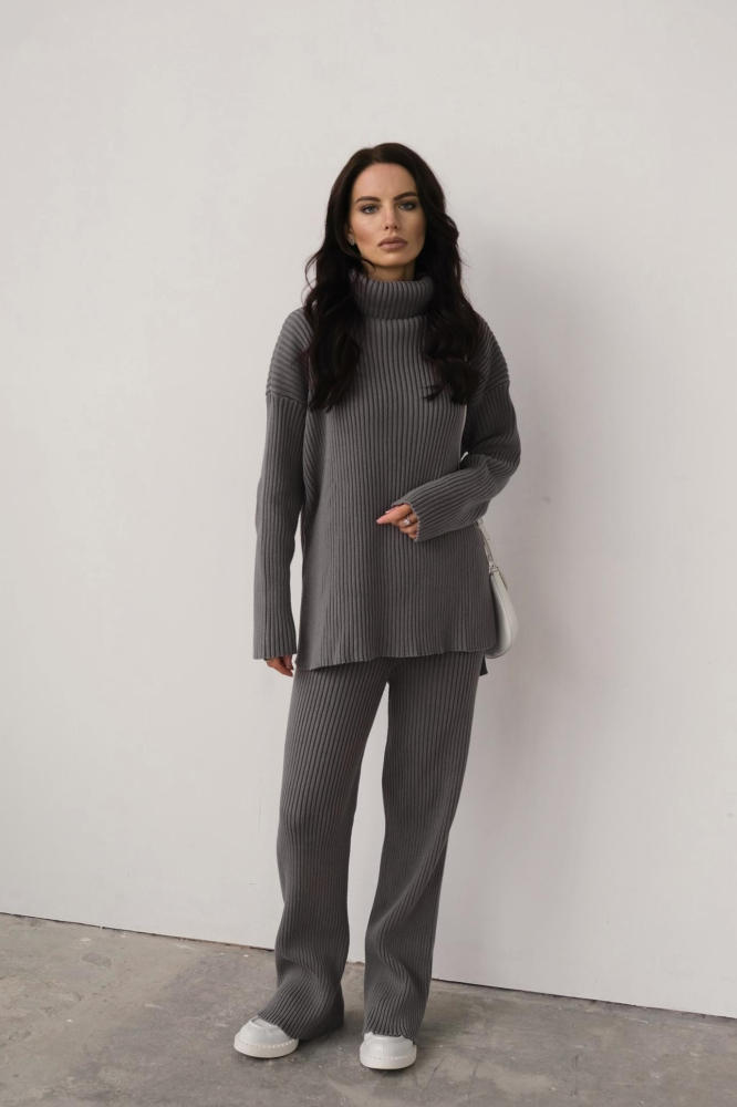 Брюки трикотажные