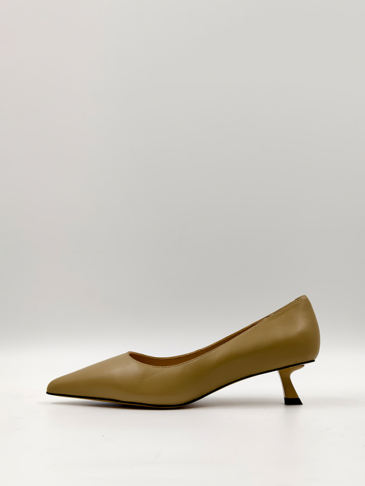 Туфли женские на каблуке