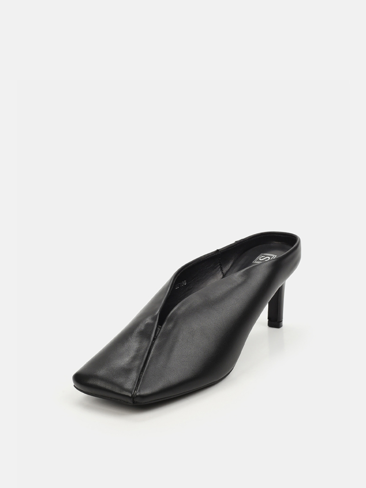 Мюли с закрытым квадратным мысом