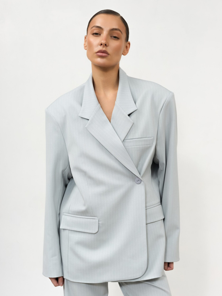 Классический пиджак в полоску