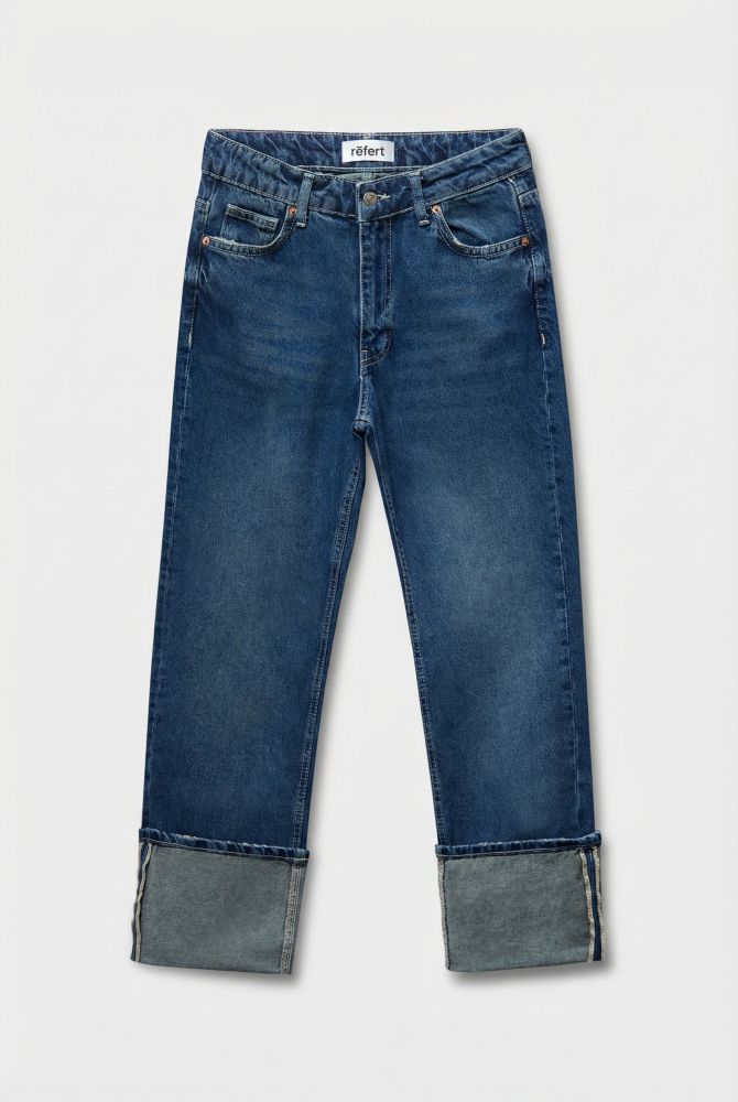 Джинсы с широкими подворотами