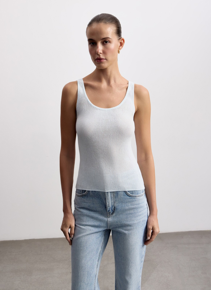 Топ вязаный