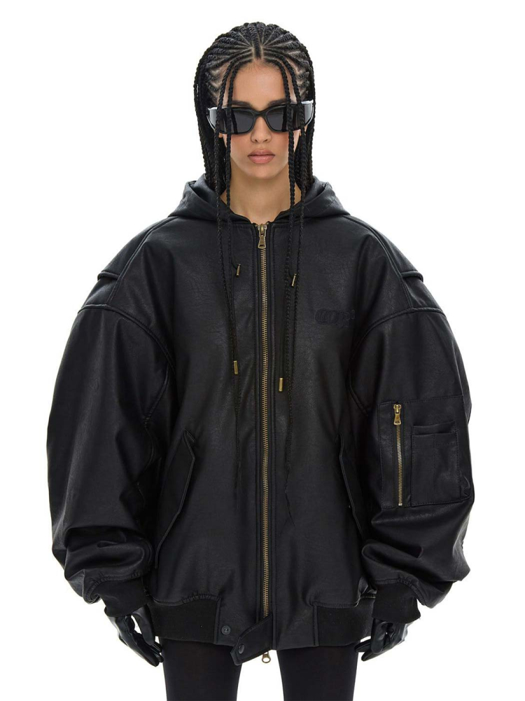 Бомбер с капюшоном