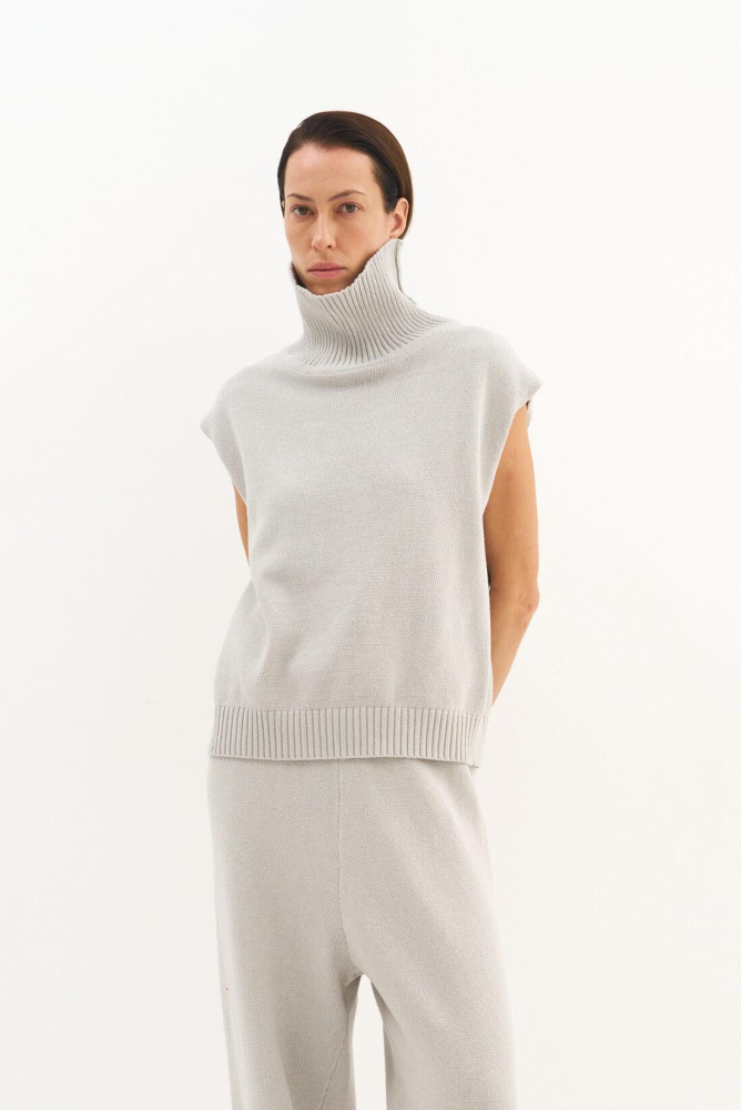 Топ с горлом «Ото»