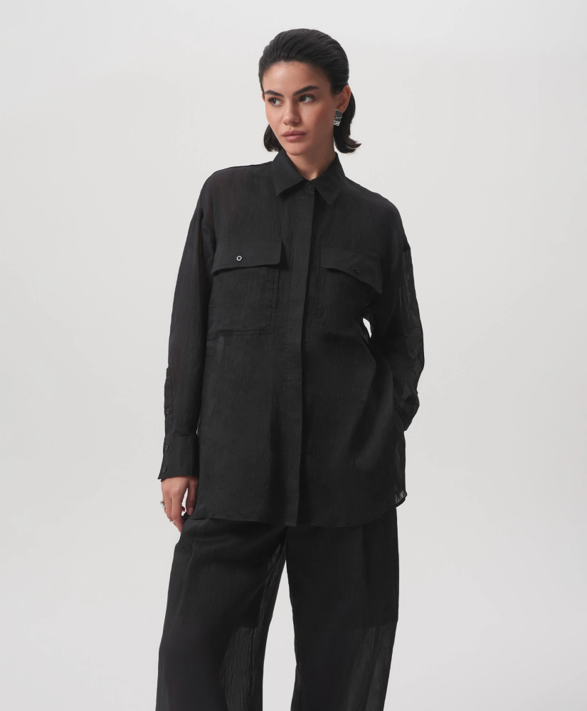 Блузка силуэта умеренный оверсайз