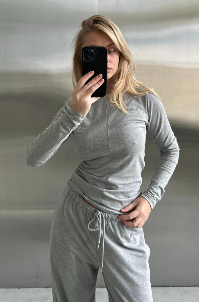 Лонгслив слим-фит