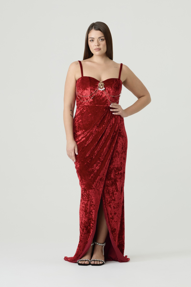 Платье из бархата макси с разрезом