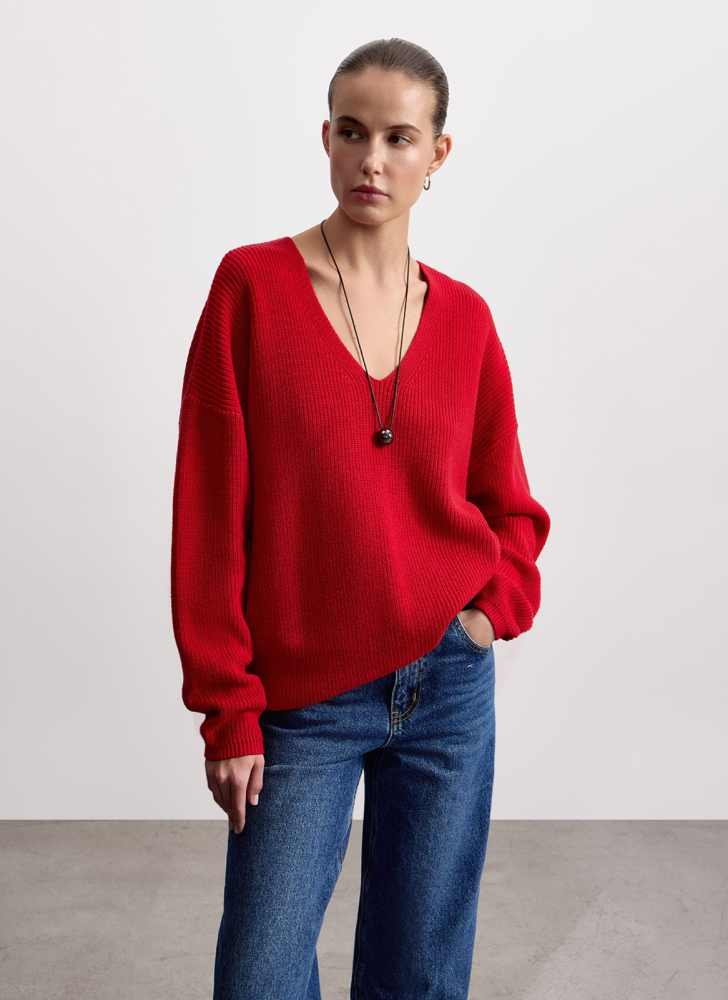 Джемпер с V-образным вырезом