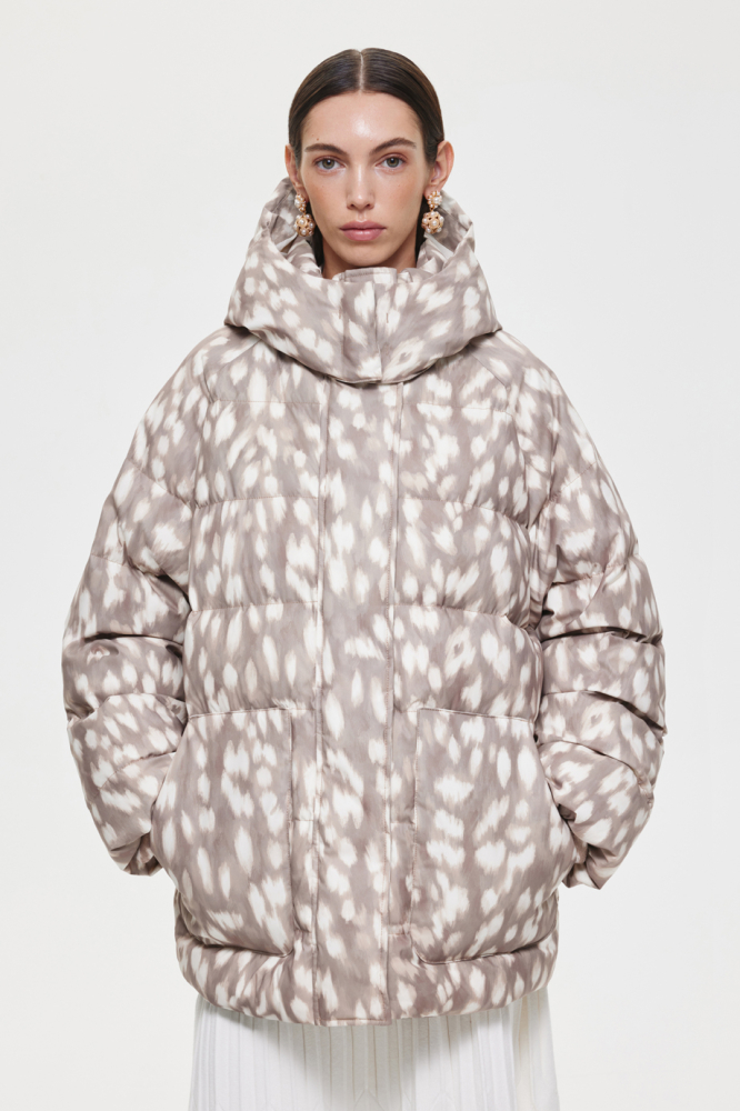 Пуховик с принтом