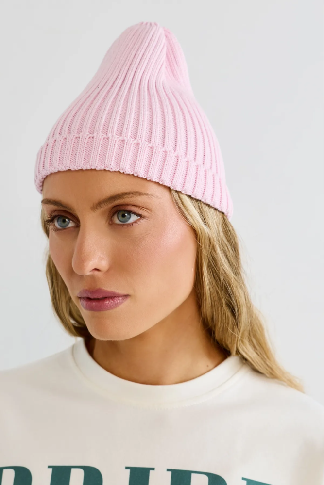 Шапка весенняя