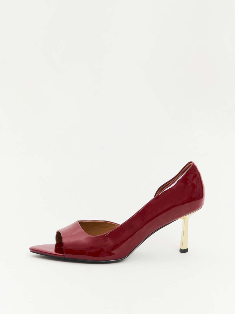 Туфли лаковые с золотым каблуком